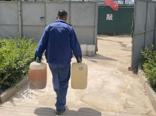 米兰(中国)城东污水处理公司扎实推进危险废物规范化处置(图3)