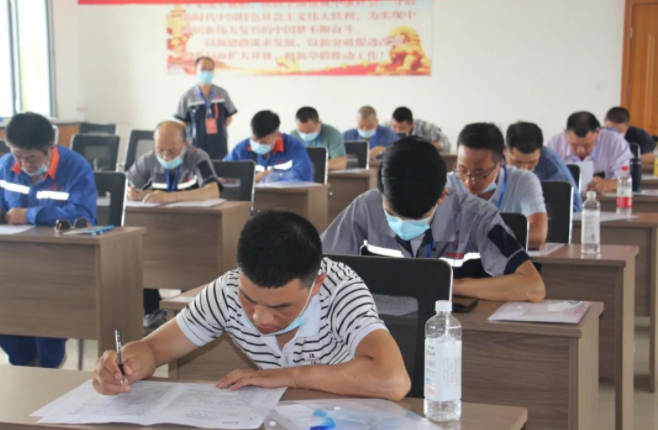 米兰(中国)泓盛达公司在“焊工”技能大赛中取得好成绩(图2)